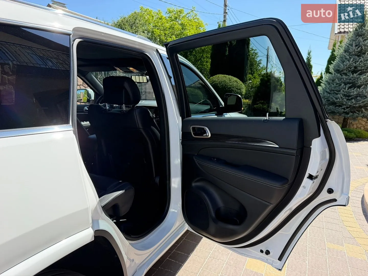 2014 Jeep Grand Cherokee - мініатюра 82