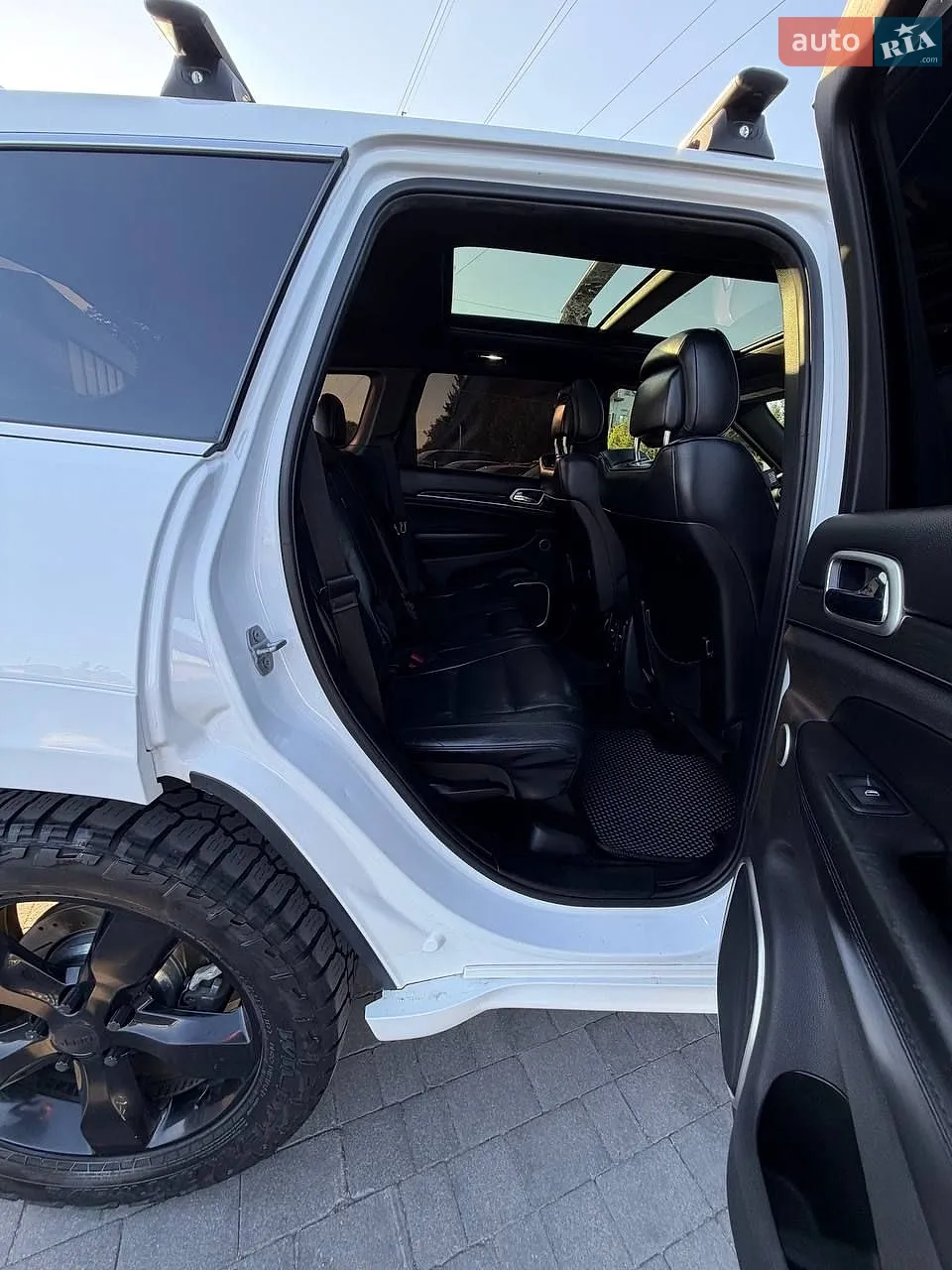 2015 Jeep Grand Cherokee - мініатюра 35