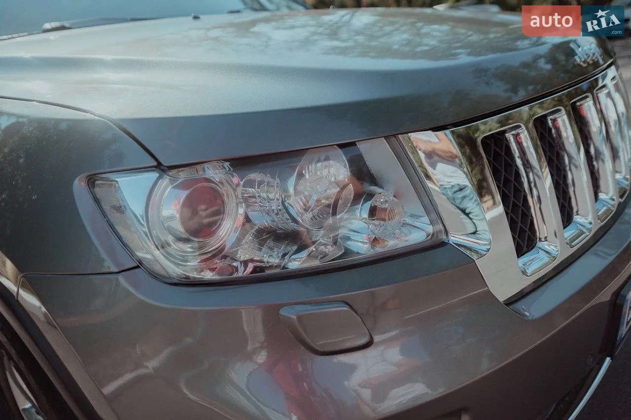 2012 Jeep Grand Cherokee - мініатюра 23