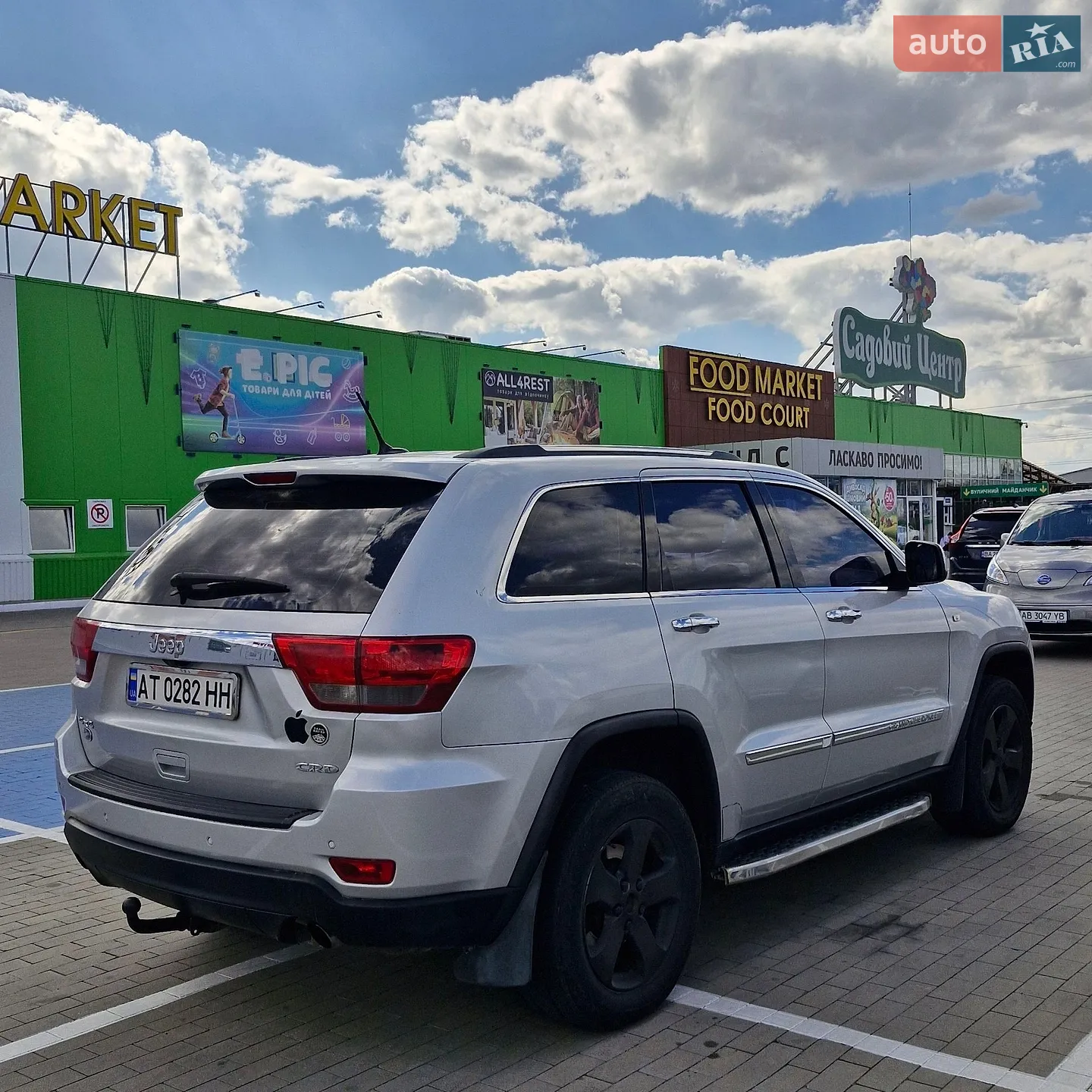 2011 Jeep Grand Cherokee - мініатюра 13