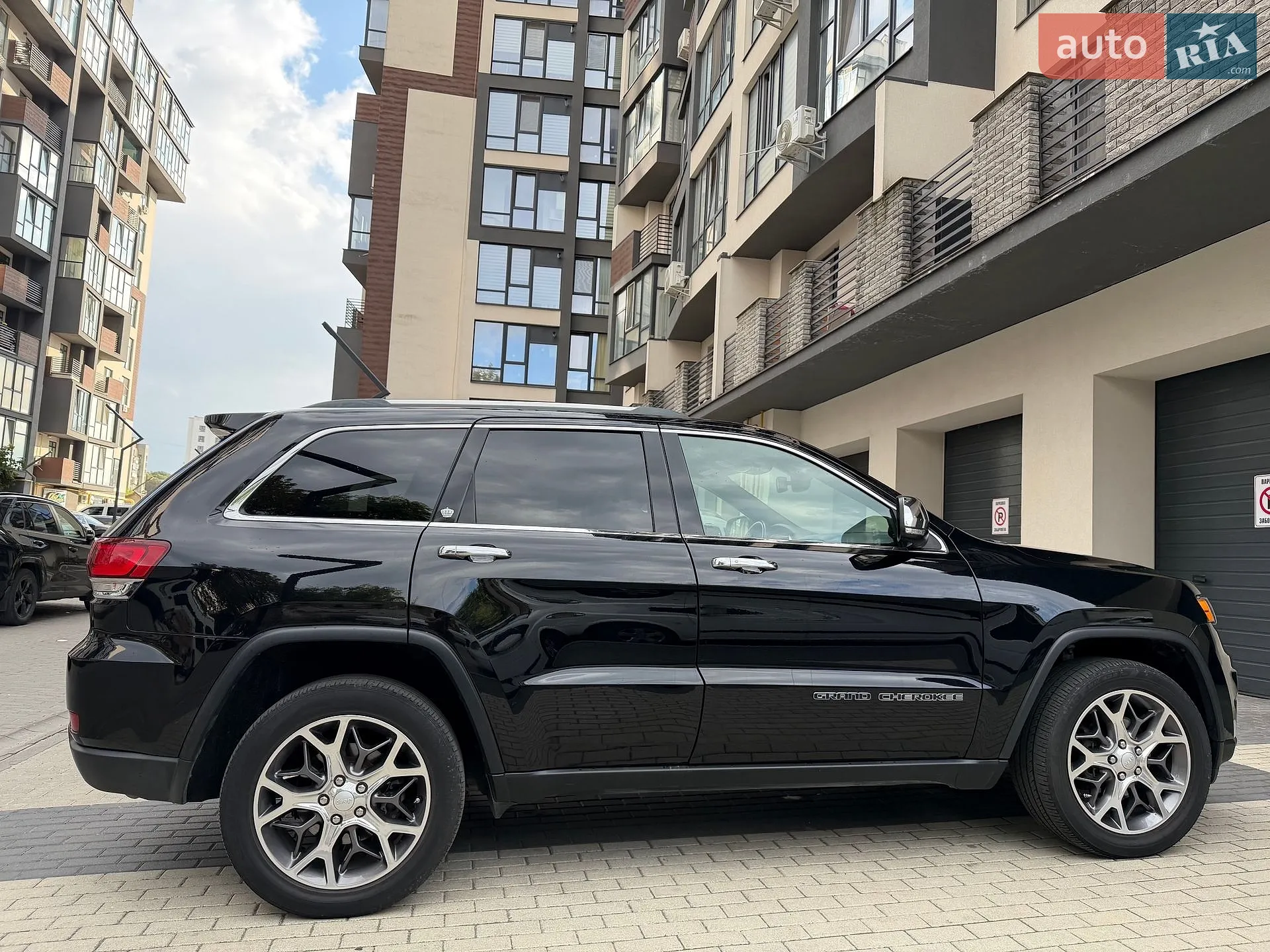 2020 Jeep Grand Cherokee - мініатюра 3