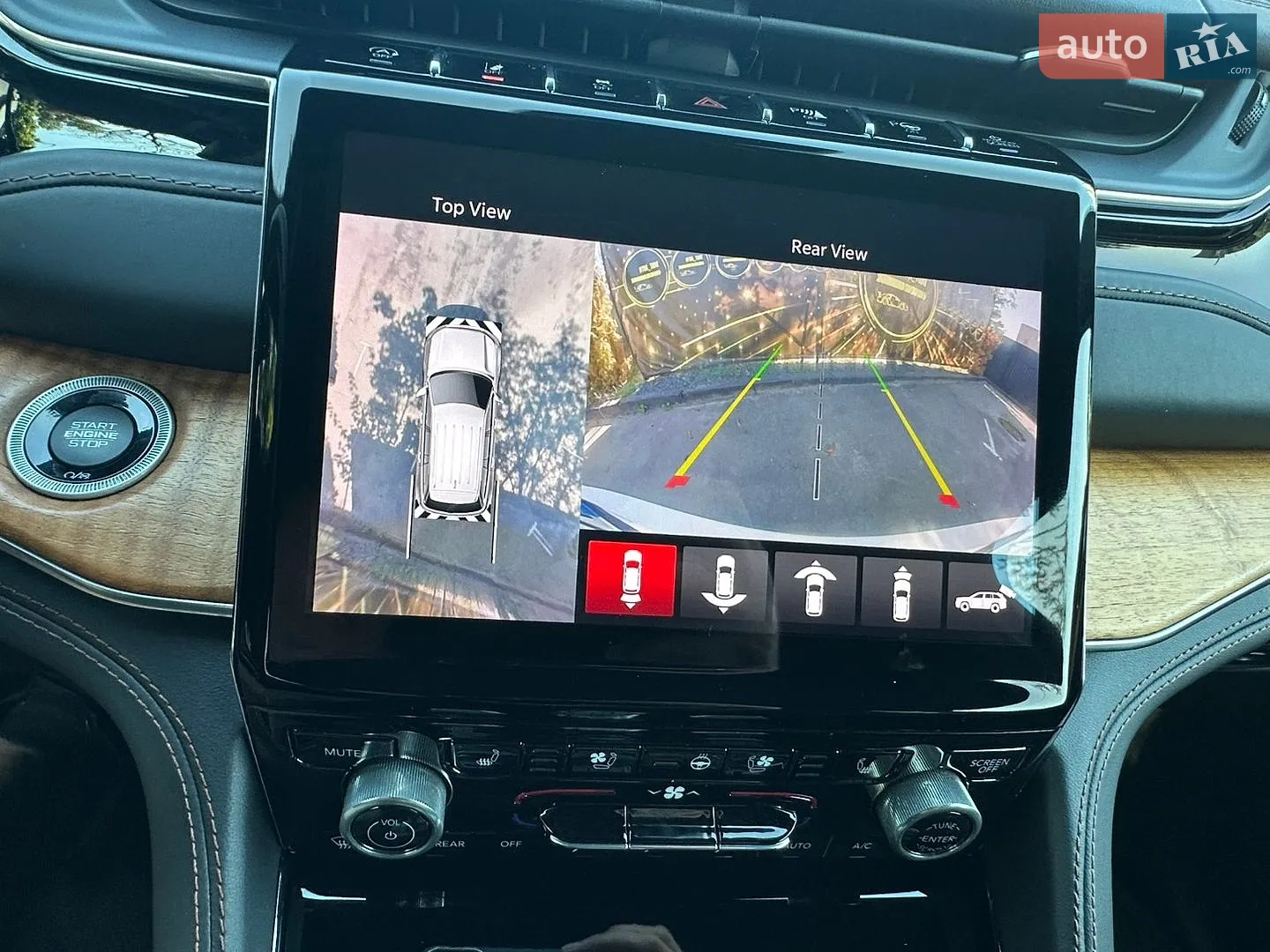 2022 Jeep Grand Cherokee - мініатюра 28