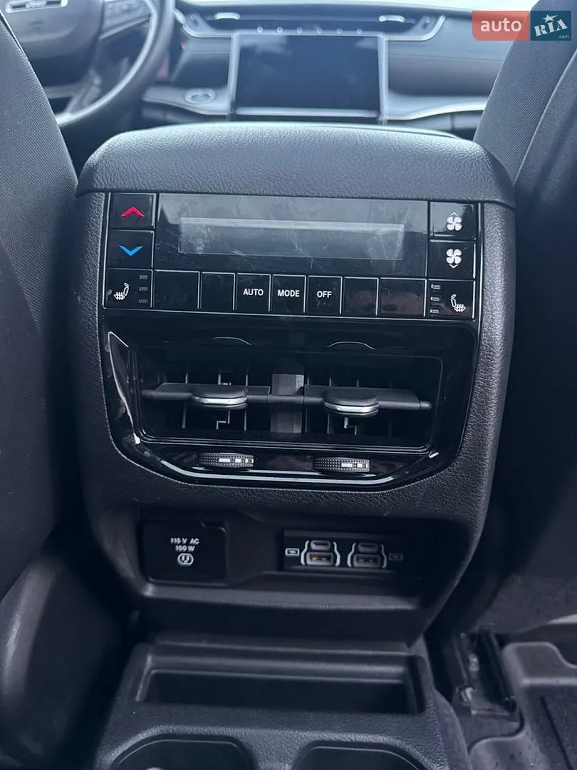 2022 Jeep Grand Cherokee - мініатюра 40