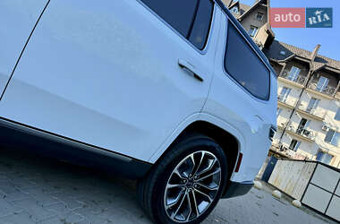 Внедорожник / Кроссовер Jeep Grand Wagoneer 2022 в 