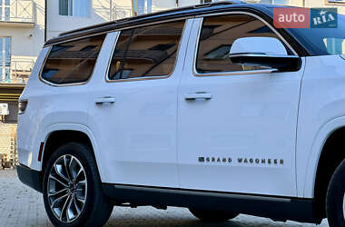 Внедорожник / Кроссовер Jeep Grand Wagoneer 2022 в 