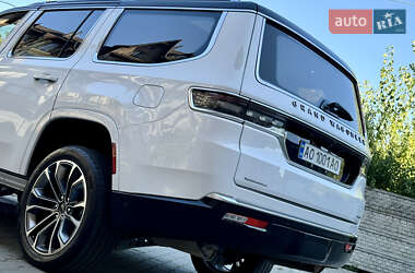 Внедорожник / Кроссовер Jeep Grand Wagoneer 2022 в 