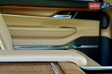 Внедорожник / Кроссовер Jeep Grand Wagoneer 2022 в 