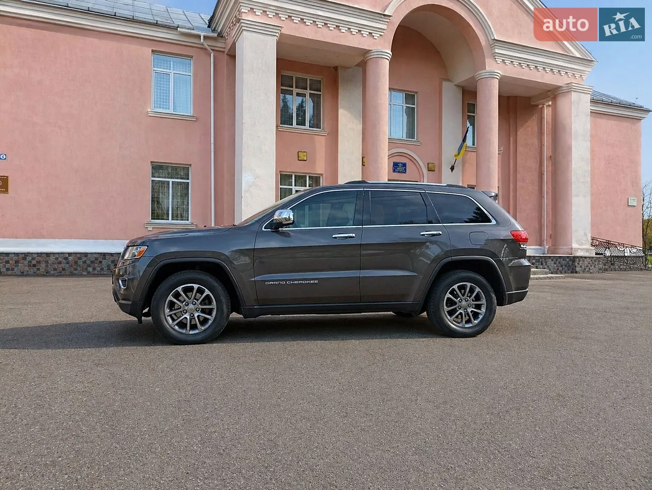 2015 Jeep Grand Cherokee - мініатюра 32