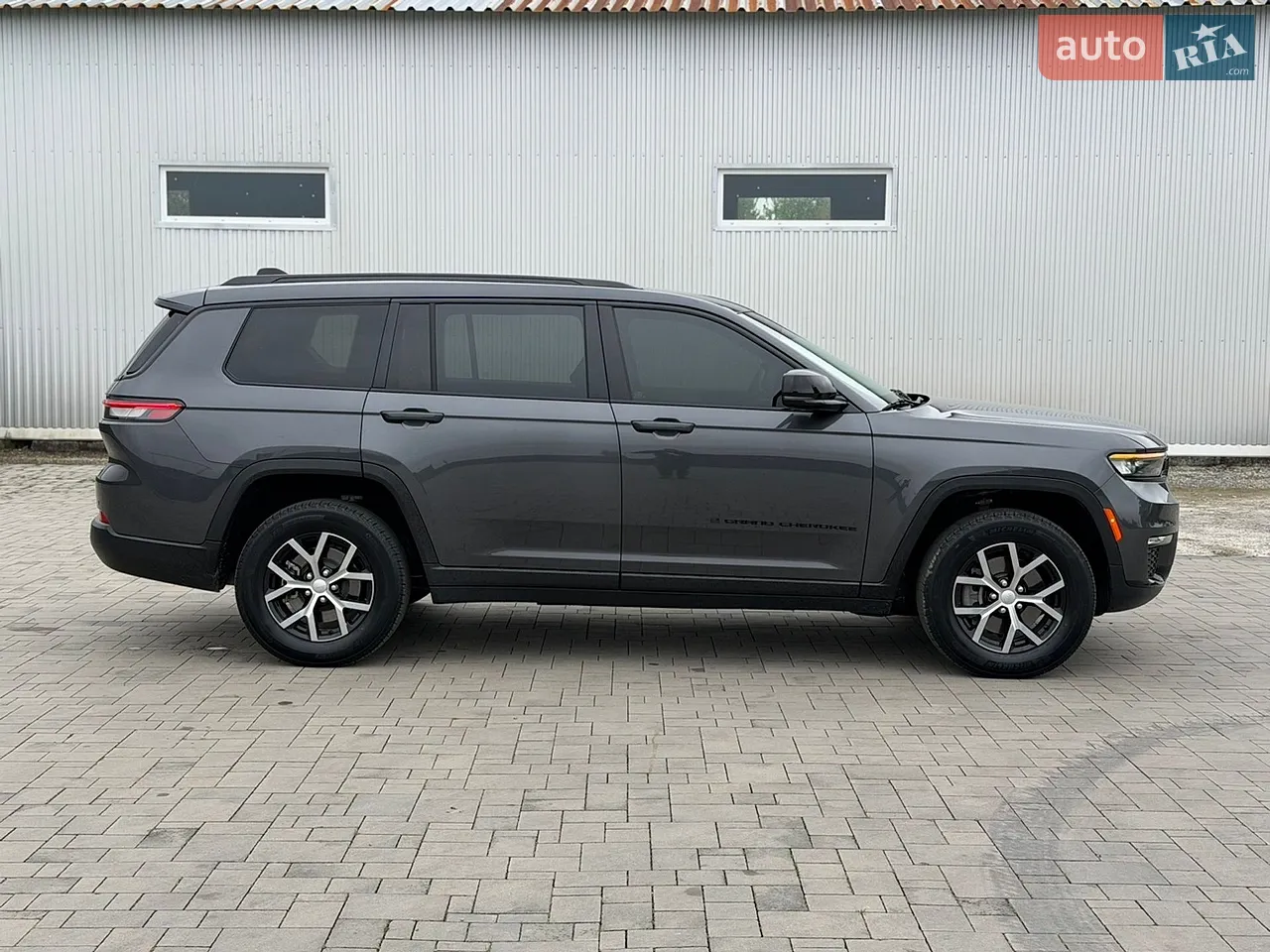 2022 Jeep Grand Cherokee - мініатюра 27