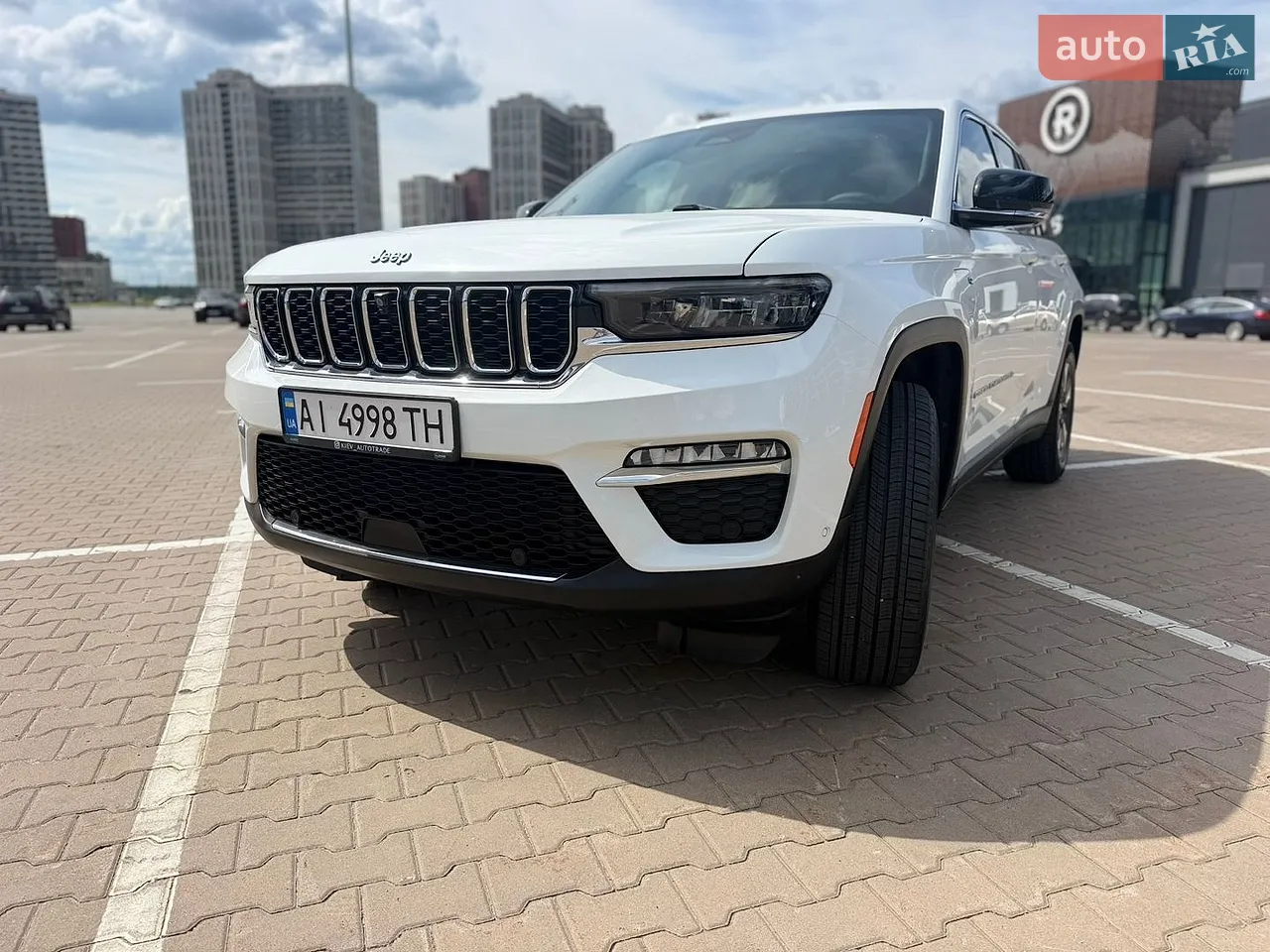 2022 Jeep Grand Cherokee - мініатюра 42