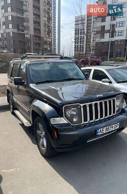 Внедорожник / Кроссовер Jeep Liberty 2011 в Кривом Роге