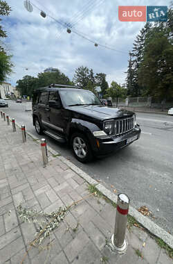 Позашляховик / Кросовер Jeep Liberty 2011 в Києві