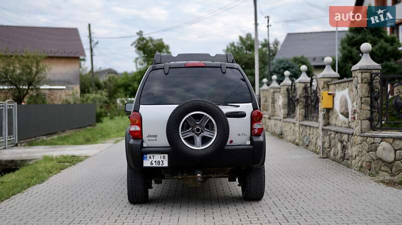 Позашляховик / Кросовер Jeep Liberty 2003 в Коломиї