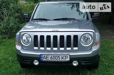 Позашляховик / Кросовер Jeep Patriot 2015 в 