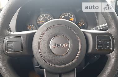 Позашляховик / Кросовер Jeep Patriot 2014 в 