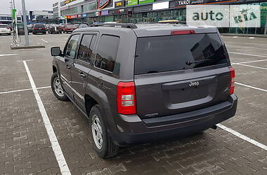 Позашляховик / Кросовер Jeep Patriot 2014 в 