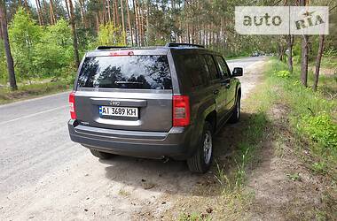 Позашляховик / Кросовер Jeep Patriot 2014 в 