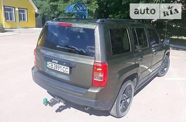 Позашляховик / Кросовер Jeep Patriot 2015 в 