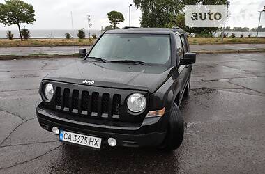 Внедорожник / Кроссовер Jeep Patriot 2015 в Черкассах