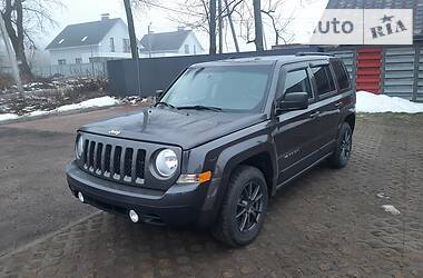 Внедорожник / Кроссовер Jeep Patriot 2016 в Сумах