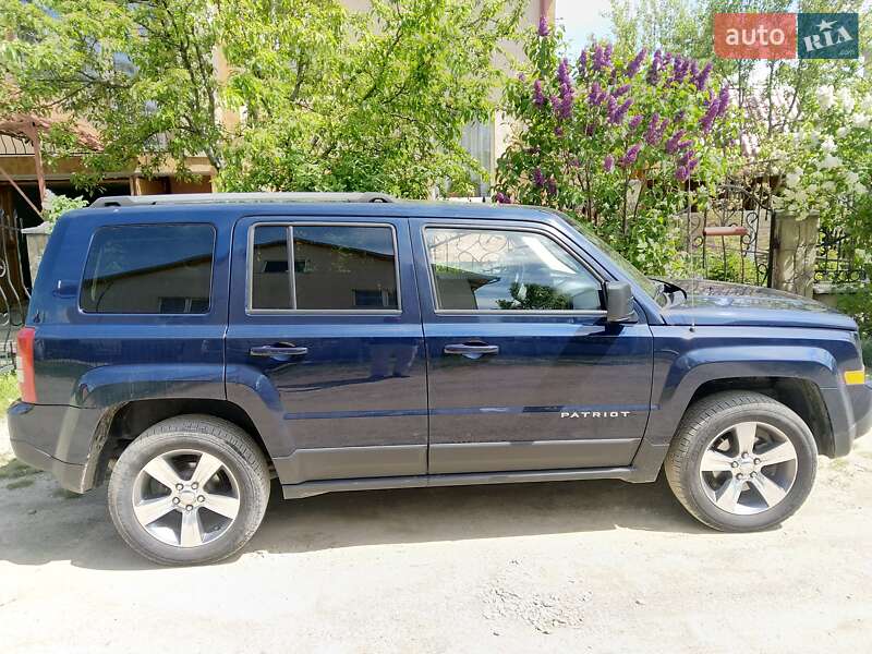 Внедорожник / Кроссовер Jeep Patriot 2016 в Надворной