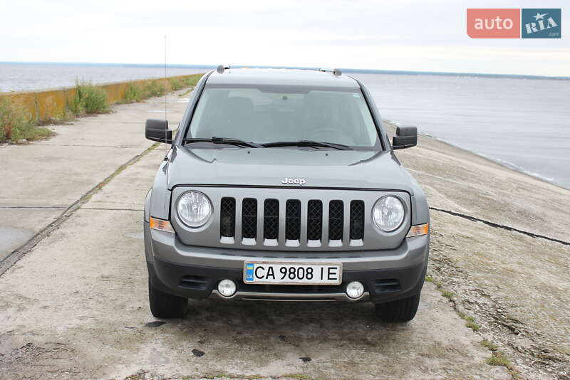 Внедорожник / Кроссовер Jeep Patriot 2011 в Каневе