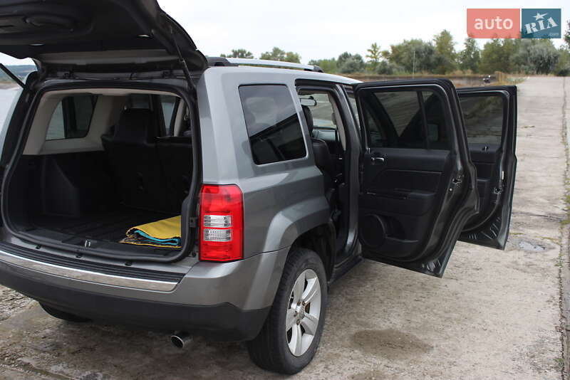 Внедорожник / Кроссовер Jeep Patriot 2011 в Каневе