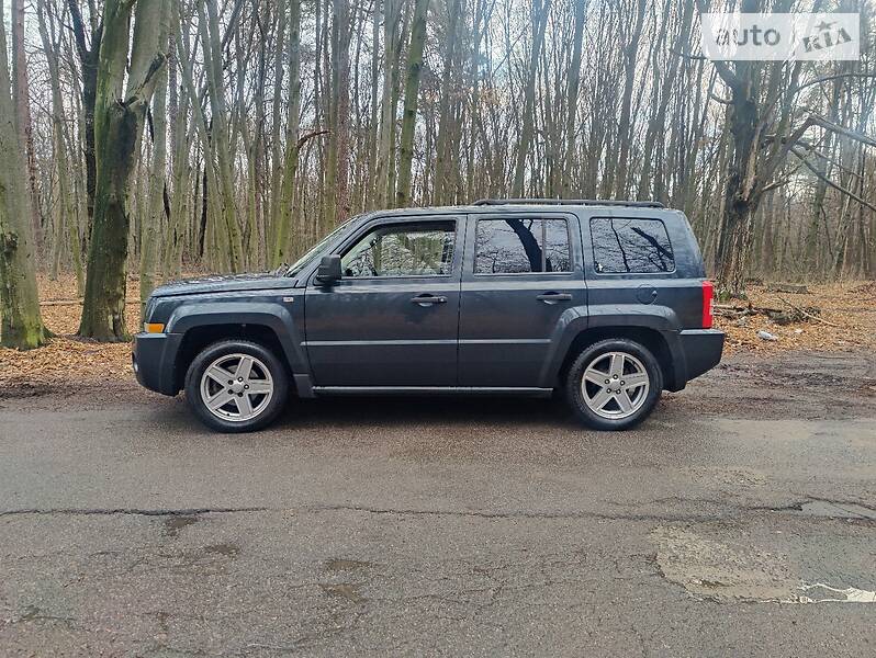 Позашляховик / Кросовер Jeep Patriot 2008 в Ужгороді