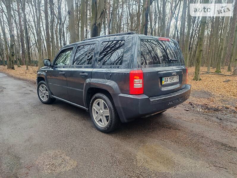 Позашляховик / Кросовер Jeep Patriot 2008 в Ужгороді