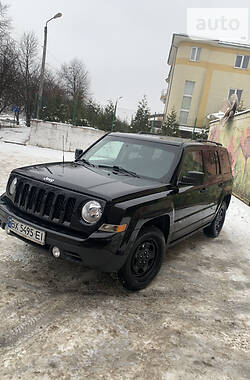 Внедорожник / Кроссовер Jeep Patriot 2015 в Ровно