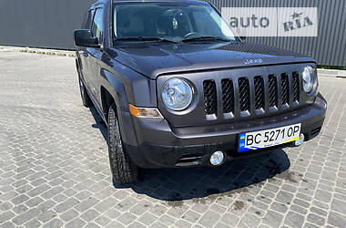 Внедорожник / Кроссовер Jeep Patriot 2016 в 