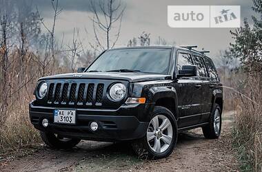 Позашляховик / Кросовер Jeep Patriot 2016 в Дніпрі