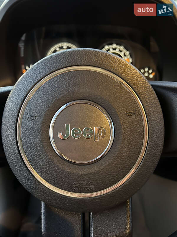 Позашляховик / Кросовер Jeep Patriot 2015 в Сокирянах