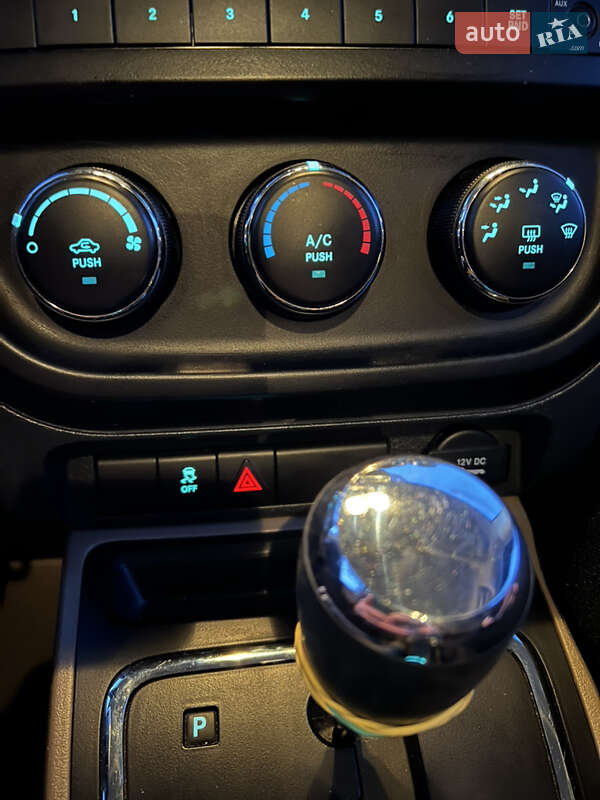 Позашляховик / Кросовер Jeep Patriot 2015 в Сокирянах