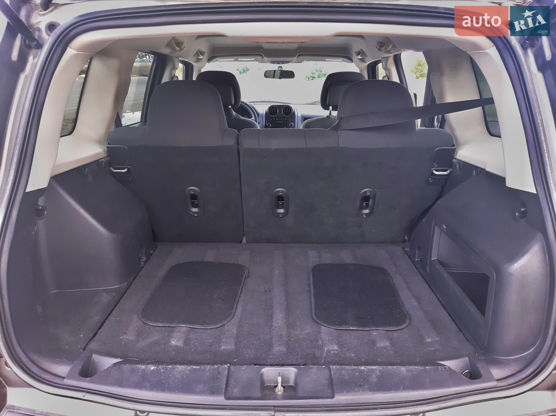 2013 Jeep Liberty (Patriot) - мініатюра 14