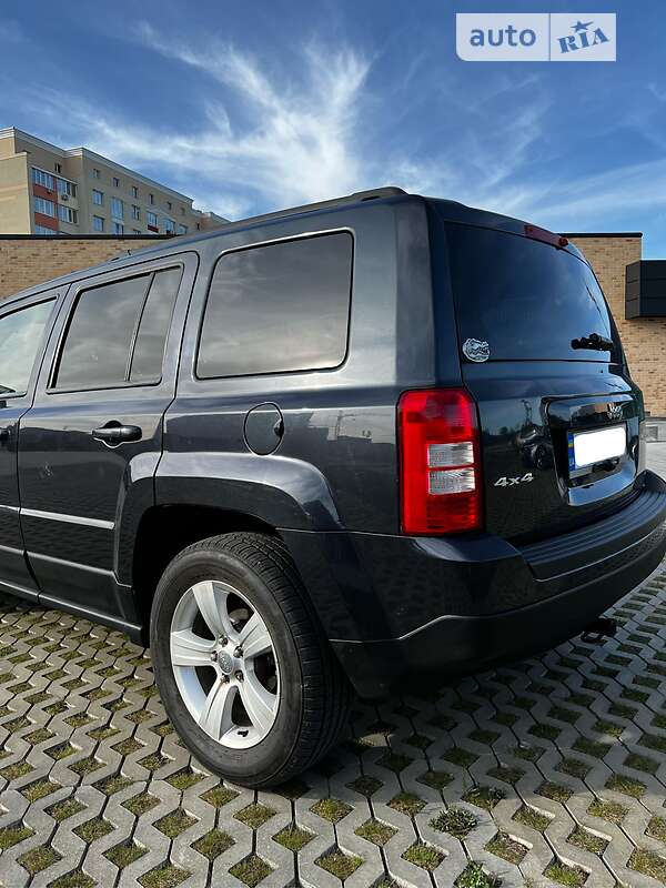 Внедорожник / Кроссовер Jeep Patriot 2014 в Хмельницком