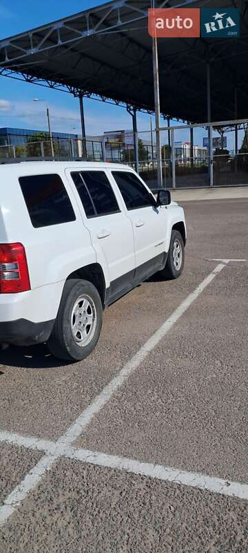 Внедорожник / Кроссовер Jeep Patriot 2014 в Ровно