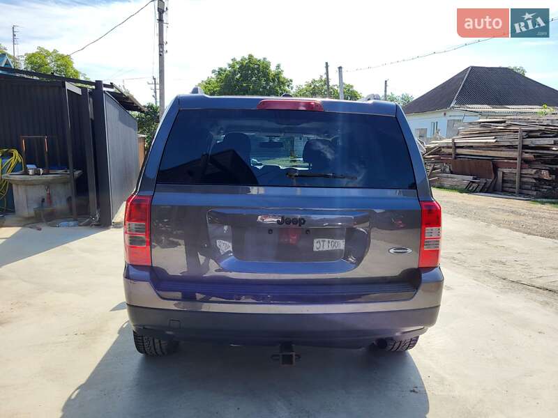 Позашляховик / Кросовер Jeep Patriot 2015 в Чернівцях