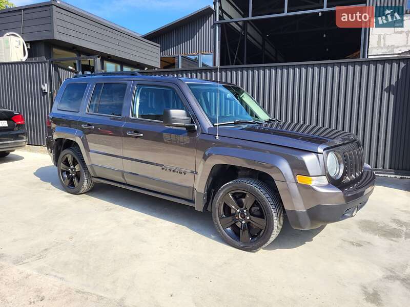Позашляховик / Кросовер Jeep Patriot 2015 в Чернівцях