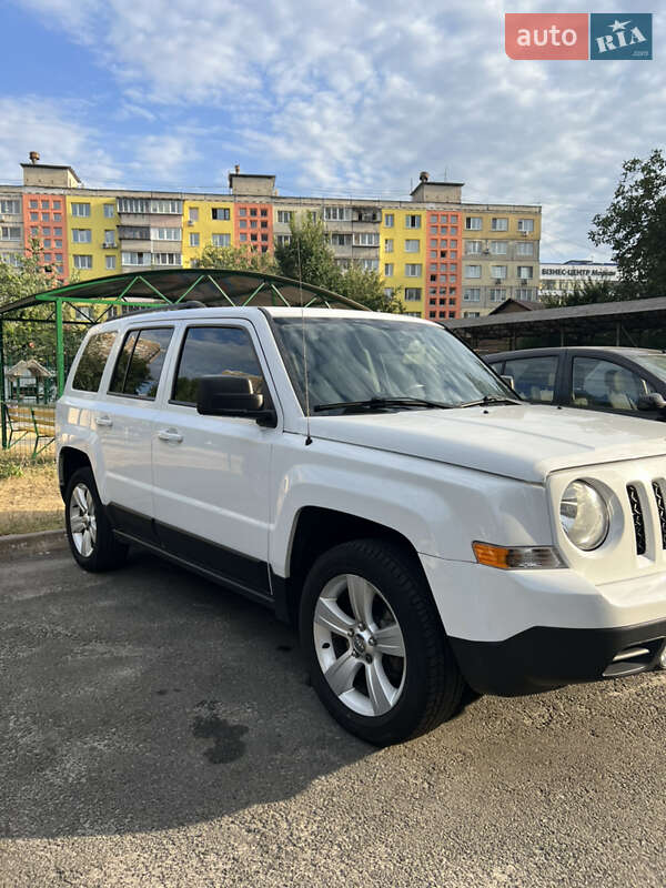 Позашляховик / Кросовер Jeep Patriot 2014 в Києві