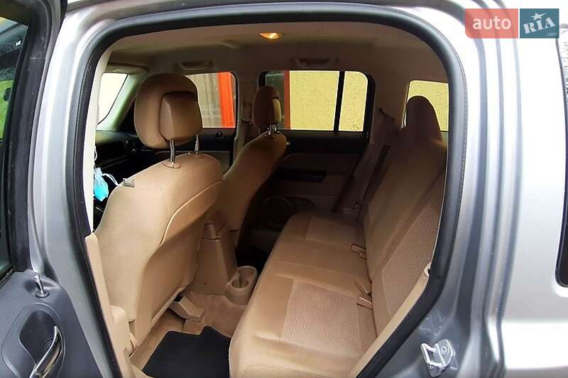 Внедорожник / Кроссовер Jeep Patriot 2015 в Ровно