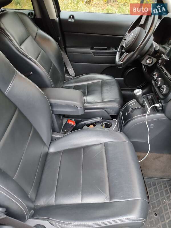 Внедорожник / Кроссовер Jeep Patriot 2015 в Киеве
