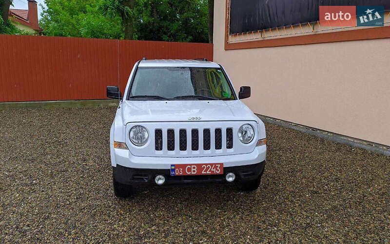 Позашляховик / Кросовер Jeep Patriot 2015 в Львові