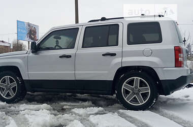 Внедорожник / Кроссовер Jeep Patriot 2009 в Червонограде