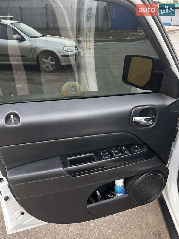 Позашляховик / Кросовер Jeep Patriot 2013 в Харкові