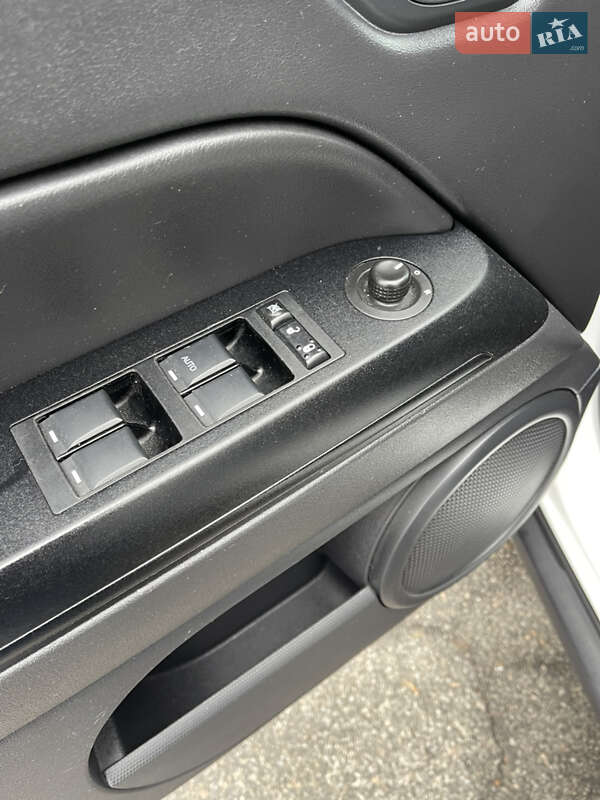 Позашляховик / Кросовер Jeep Patriot 2014 в Чернігові