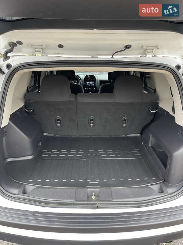 Позашляховик / Кросовер Jeep Patriot 2014 в Чернігові