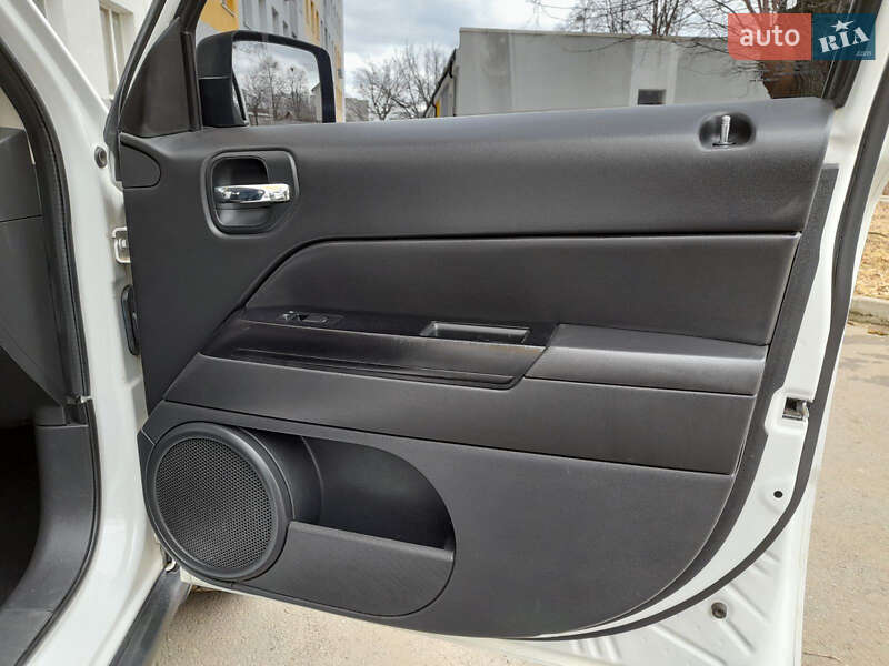 Позашляховик / Кросовер Jeep Patriot 2013 в Дніпрі