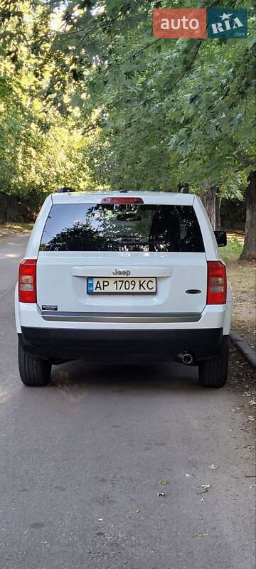 Внедорожник / Кроссовер Jeep Patriot 2016 в Запорожье