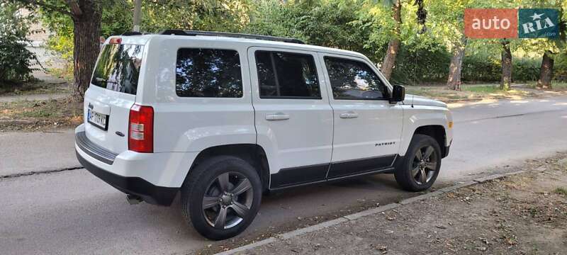 Внедорожник / Кроссовер Jeep Patriot 2016 в Запорожье
